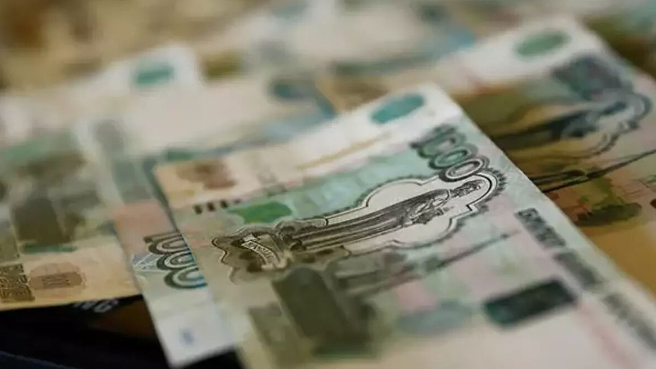 Rusya’nın bütçe açığı yılın ilk 4 ayında arttı