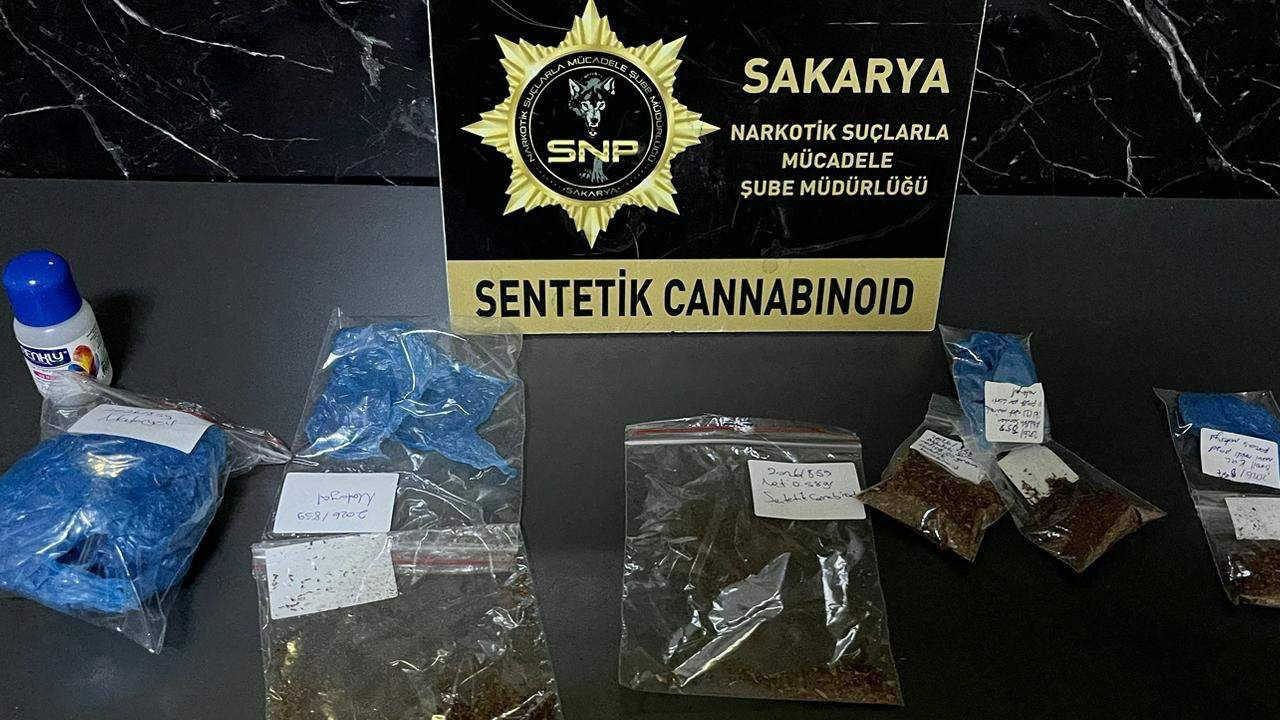 Sakarya'da zehir tacirlerine operasyon
