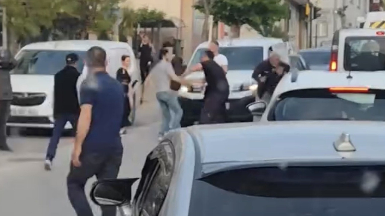 Vatandaşlar araya girmeseydi kan akacaktı: Maganda döner bıçağını çekti