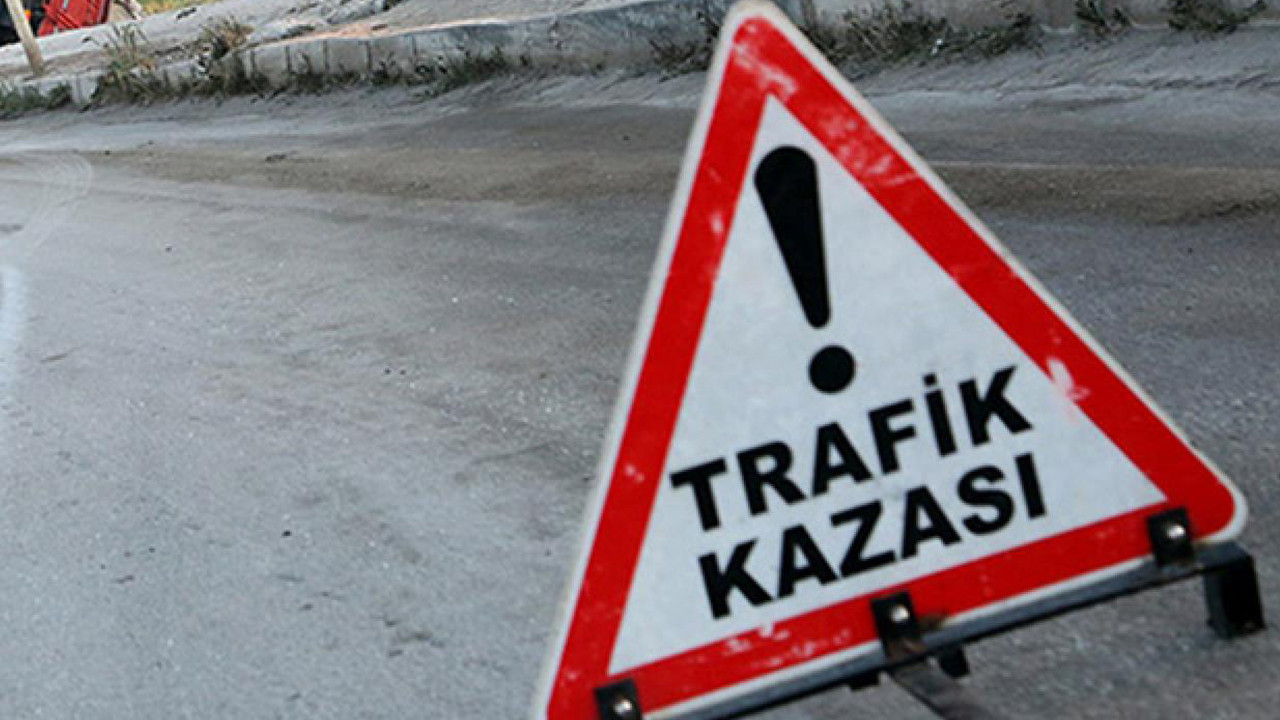 Zincirleme kaza: 3 araç çarpıştı