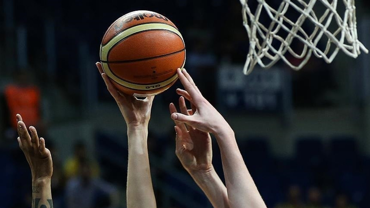Basketbolda dev derbi: Beşiktaş ile Galatasaray karşı karşıya