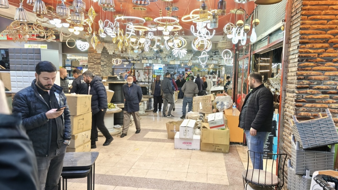 Avize dükkanında silahlı saldırıya uğrayan kişi hayatını kaybetti