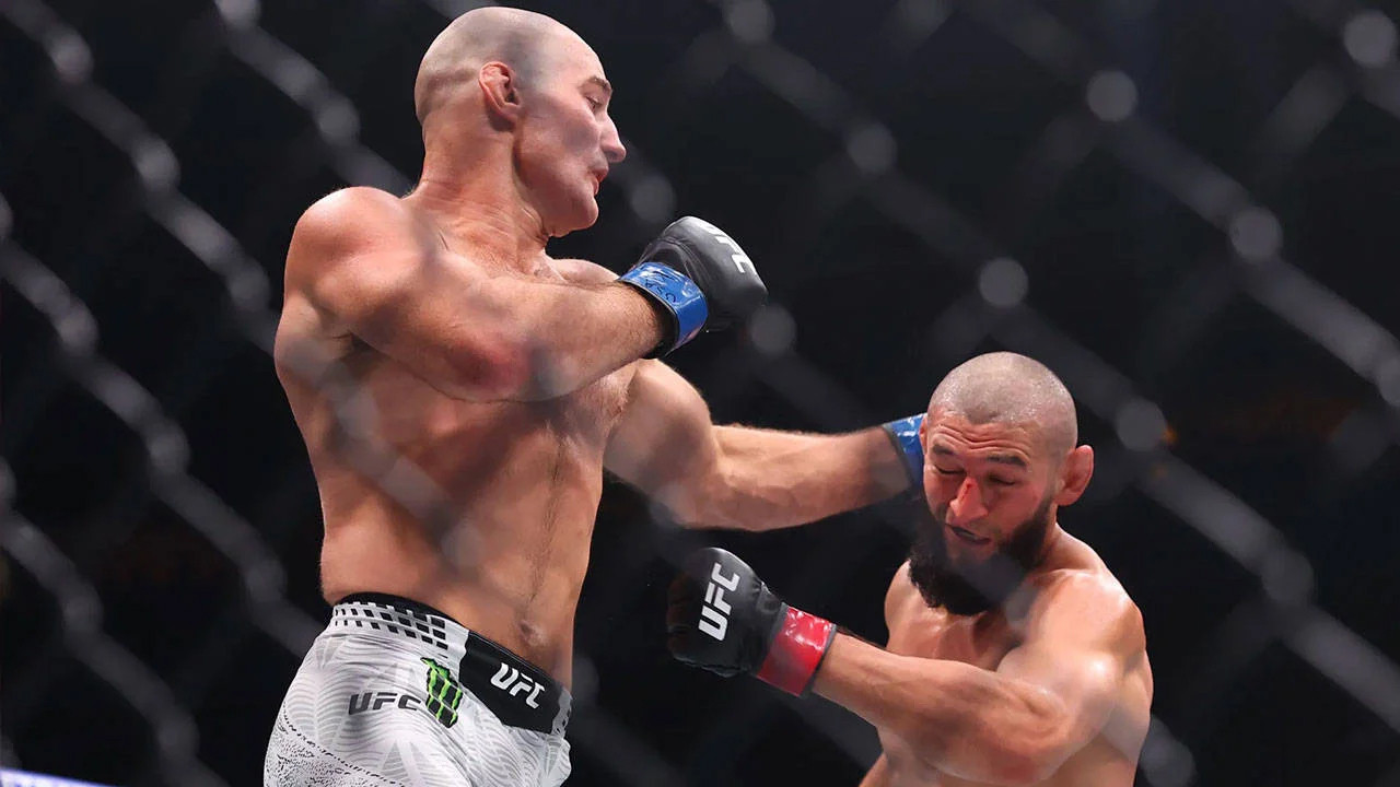 UFC'de Khamzat Chimaev-Sean Strickland maçında inanılmaz son