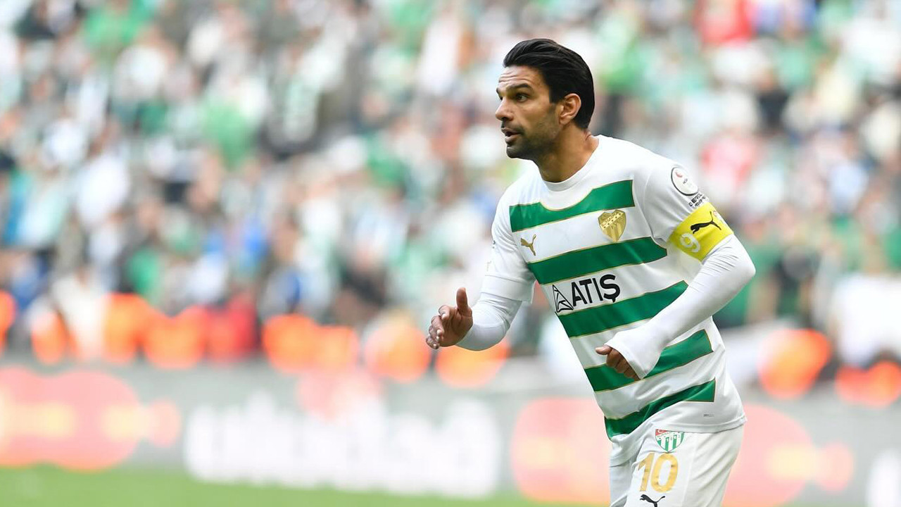 Bursaspor Muhammet Demir ile yollarını ayırdı