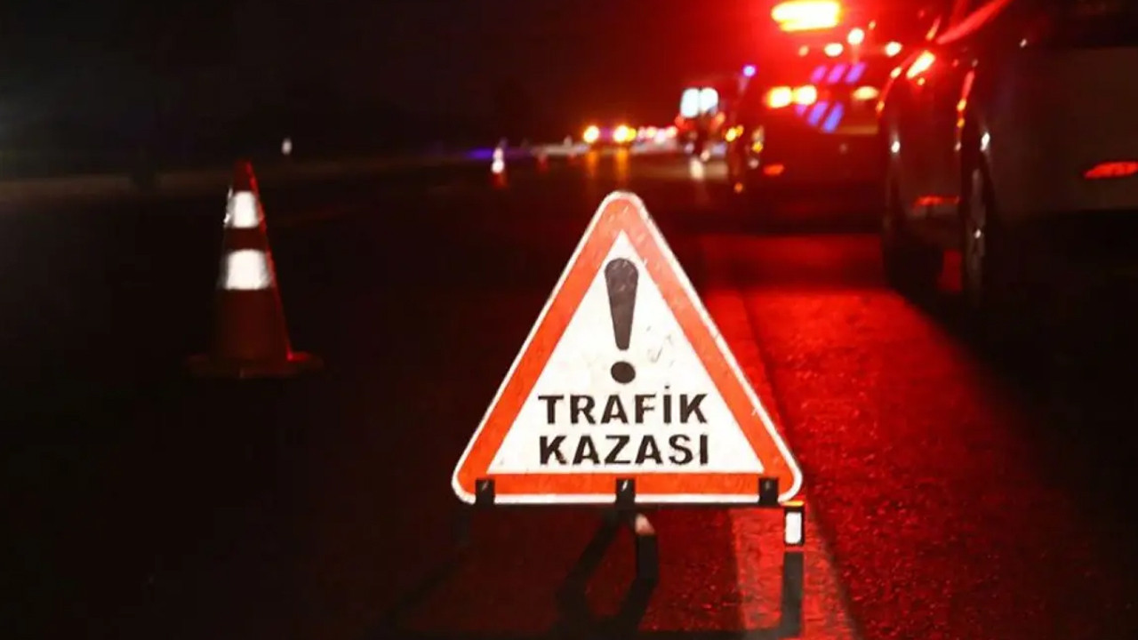 Feci ölüm bisiklette geldi: Taksi ile çarpıştı