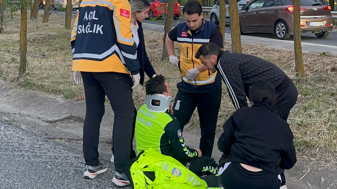 Trafik güvenliğini sağlayan polise otomobil çarptı