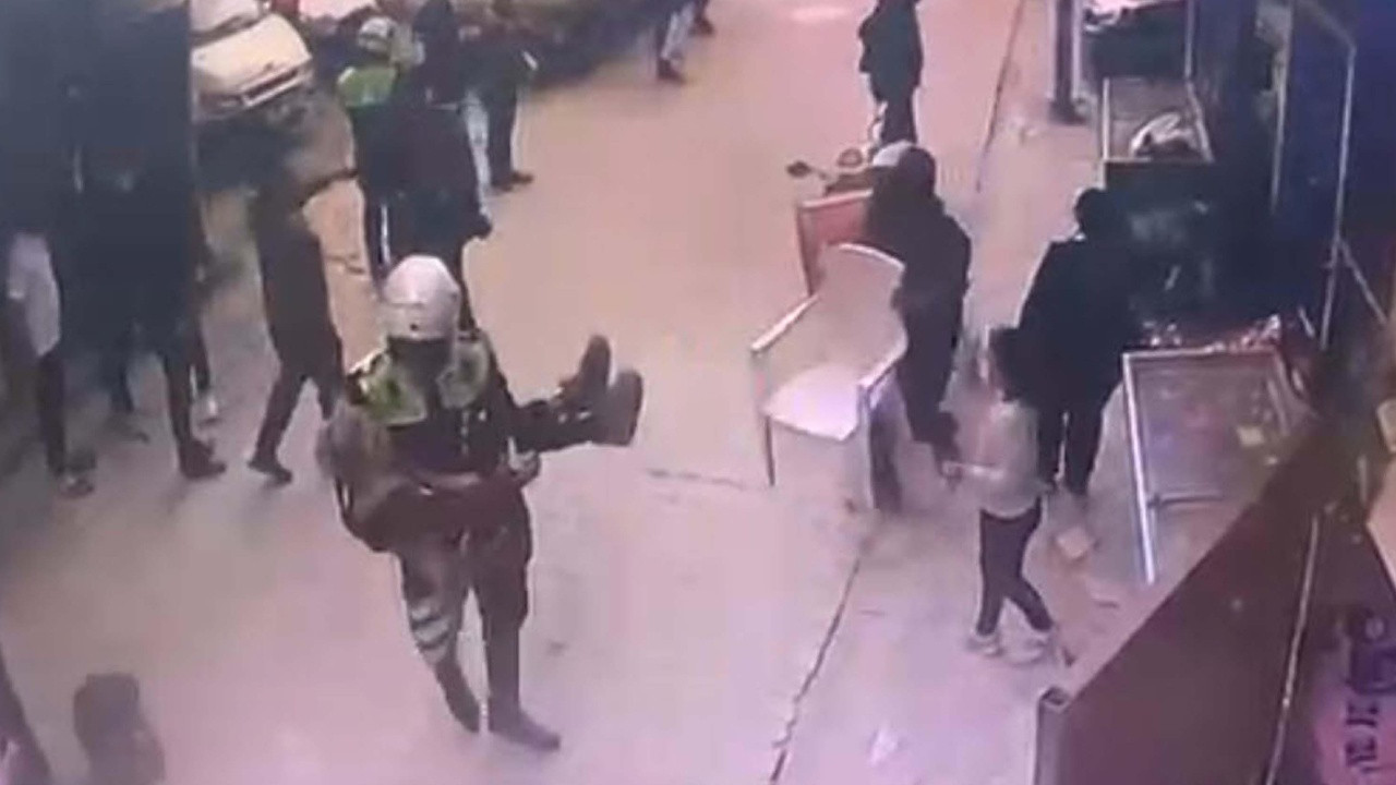 Yangında mahsur kalan kadına ulaşıldı