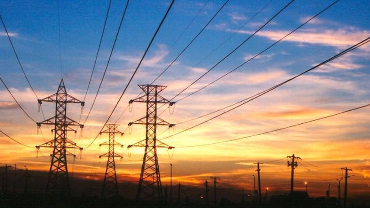 Elektrik piyasasında fiyat depremi: Bir saat zirveyi gördü, diğer saat bedava oldu