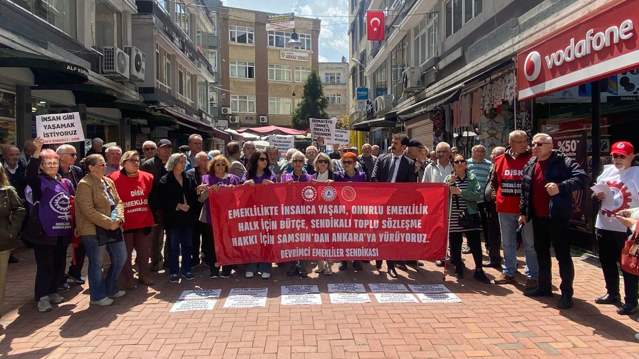 Emekliler Samsun'da meydanlara aktı