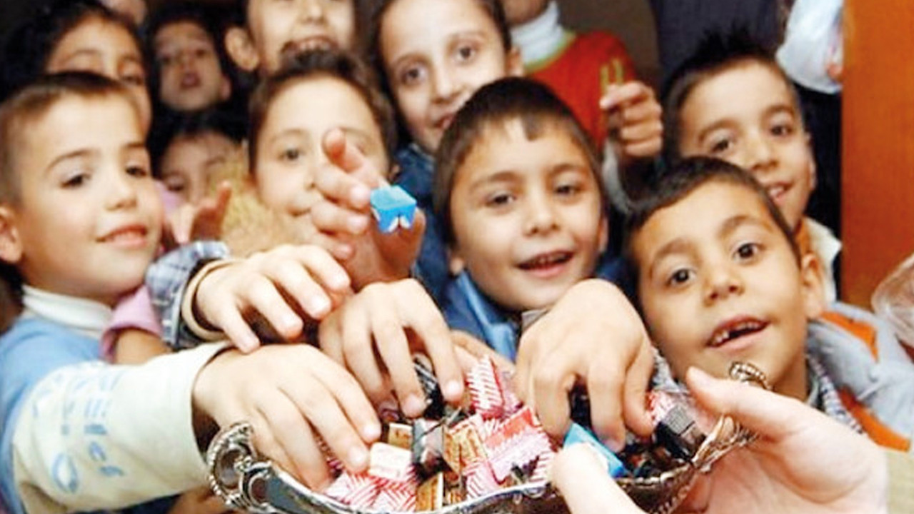 Eski bayramlardaki o kalabalık sofralar tarih oldu TÜİK verileri sarsıyor: İşte teni Türkiye