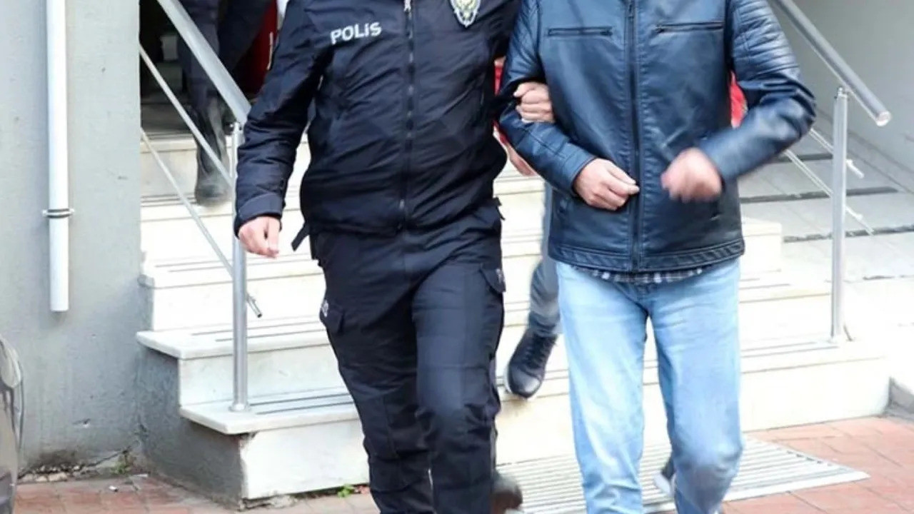 Evini uyuşturucu ağına çevirdi: Suçüstü yakalandı
