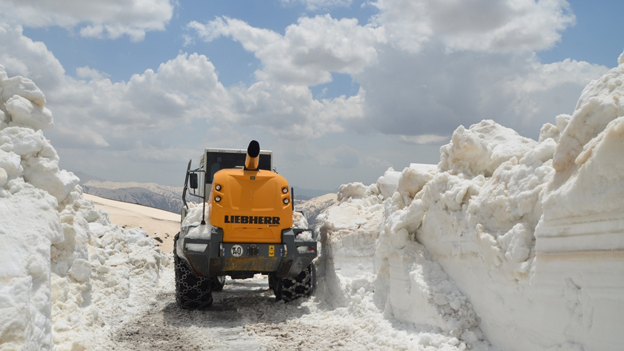 Muş'ta 6 aydır kapalı olan güzergah ulaşıma açıldı