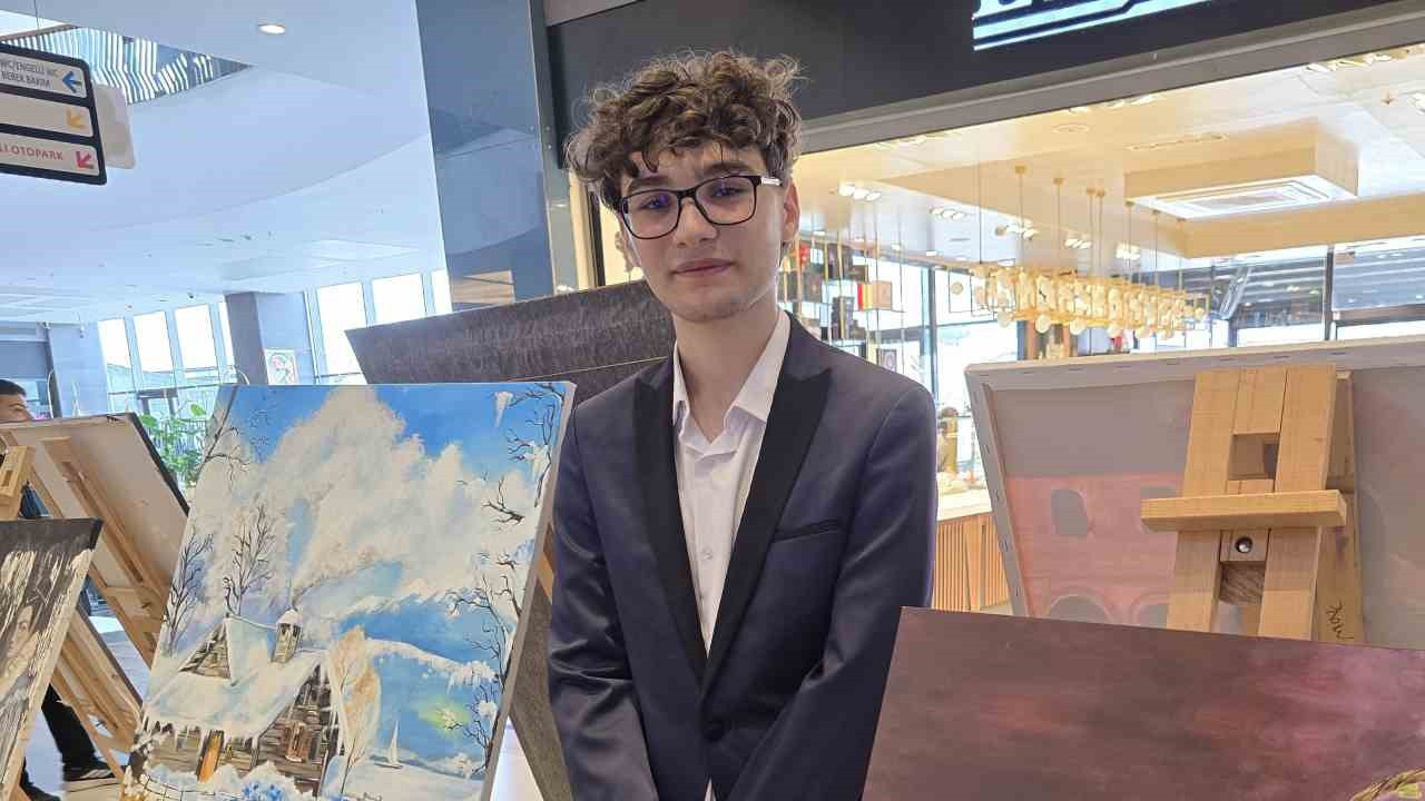 Yozgat’ta liseli genç yetenekler eserlerini sergiledi