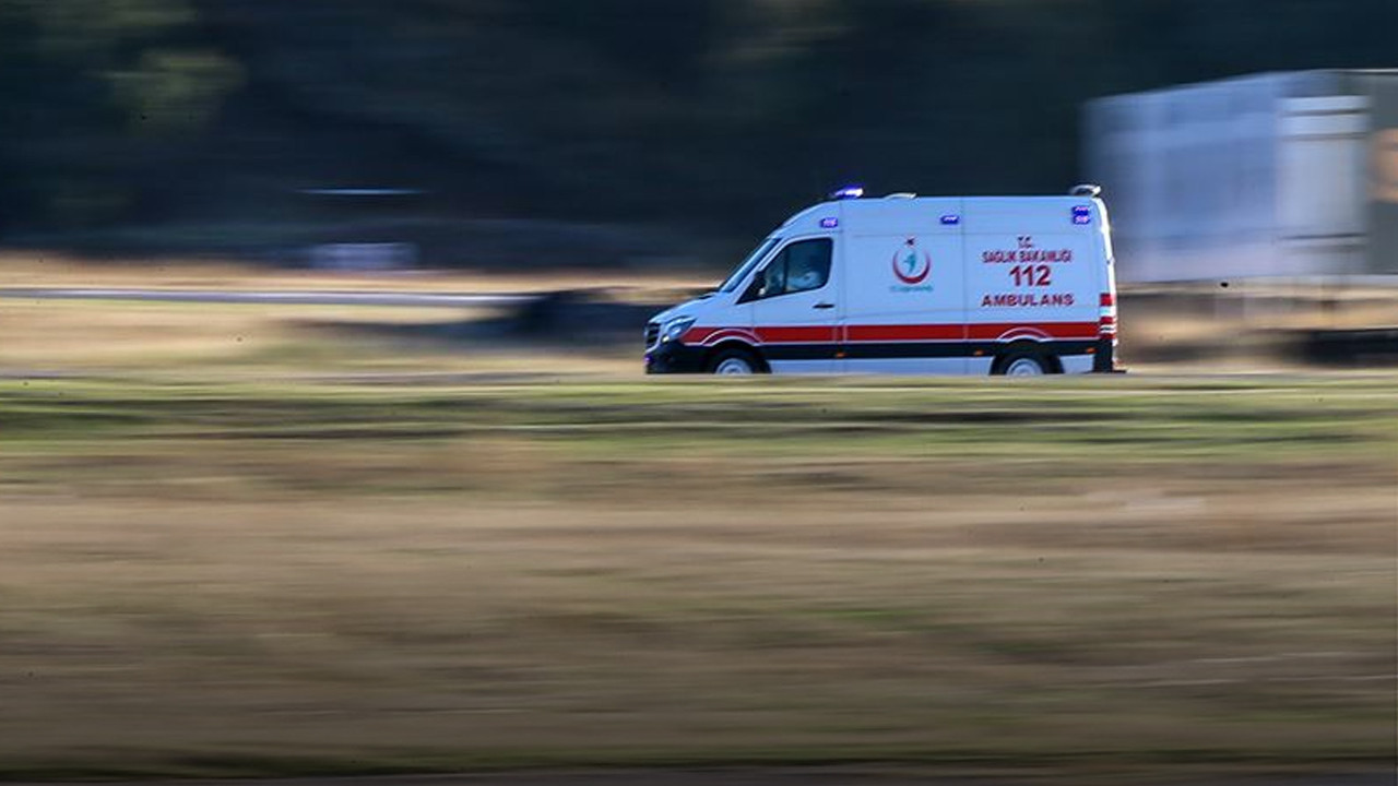 Otomobil dere yatağına uçtu: Öğretmen ve 6 öğrenci yaralandı