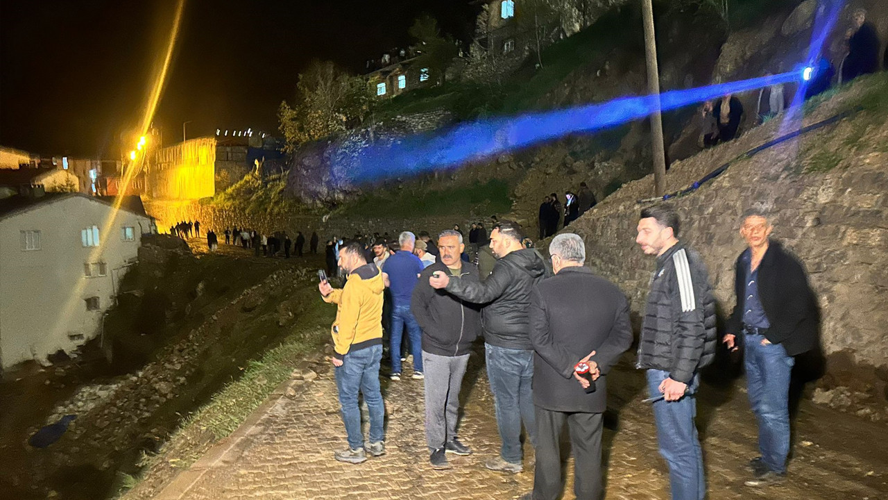 Sokaklar nehre döndü: Sular önüne ne katıysa alıp götürdü: Şırnak’ta sel felaketi