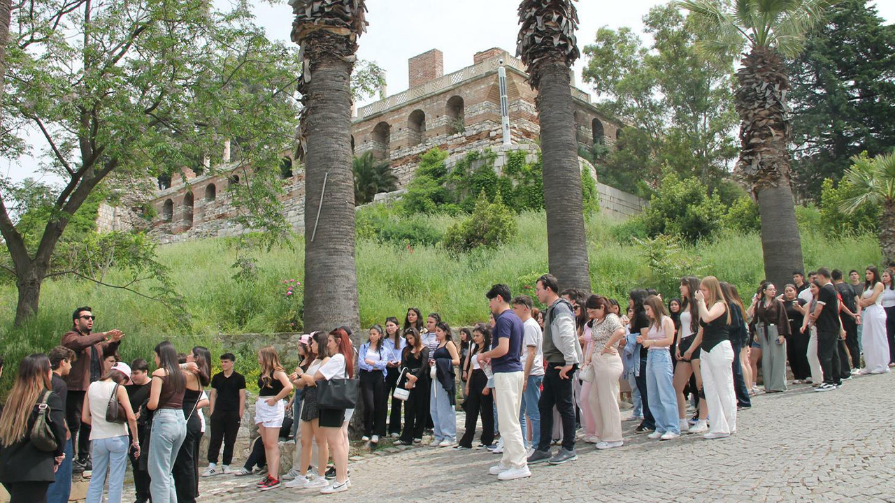 Manisa’dan Efes Selçuk’a kültür köprüsü