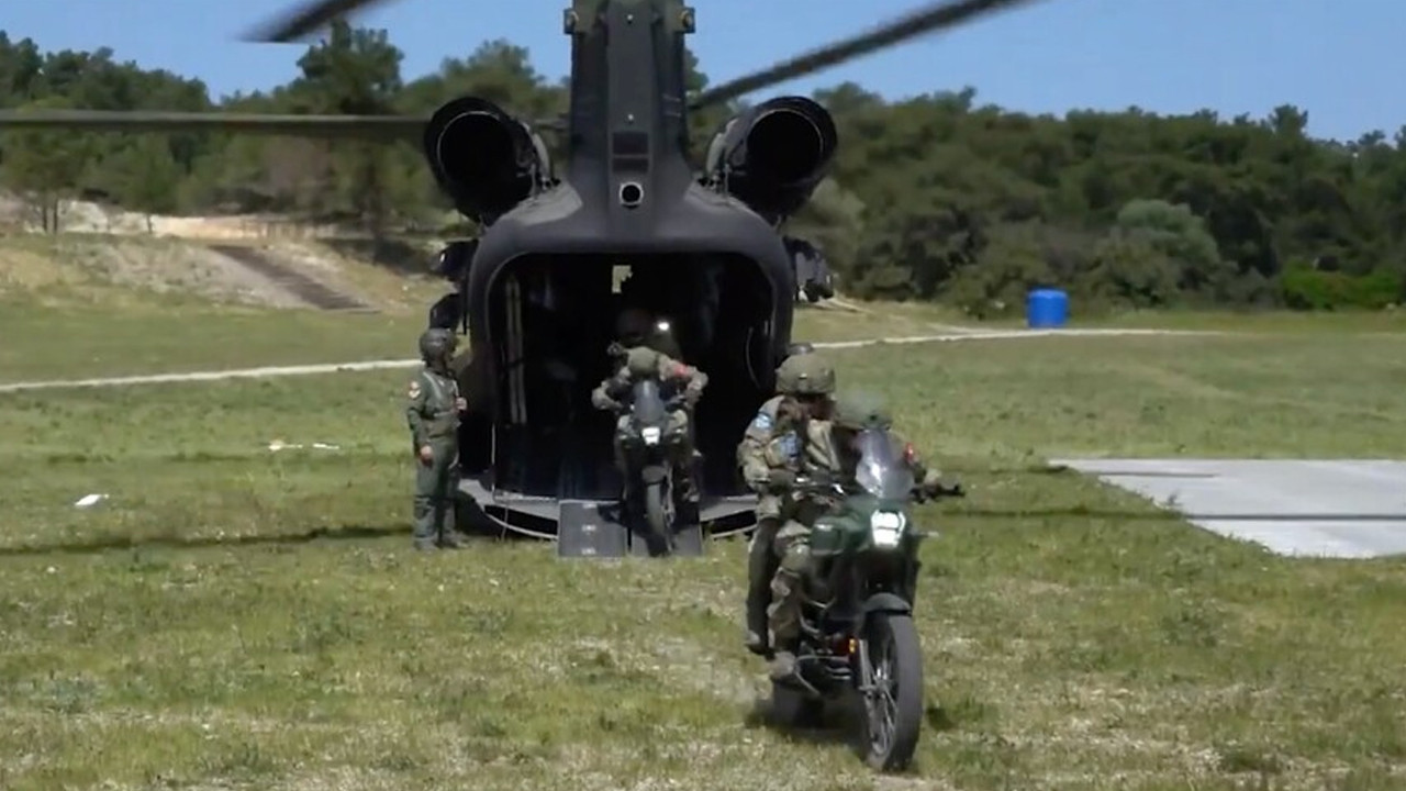 EFES-2026 Tatbikatı’nda dikkat çeken eğitim: Motosikletli birlikler helikopterle konuşlandı