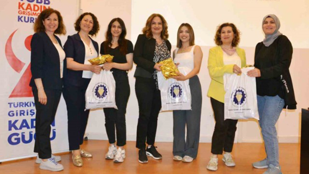 Manisa’da bir ilk: Kadınlar eline kaynak makinesini aldı, çeliğe şekil verecek