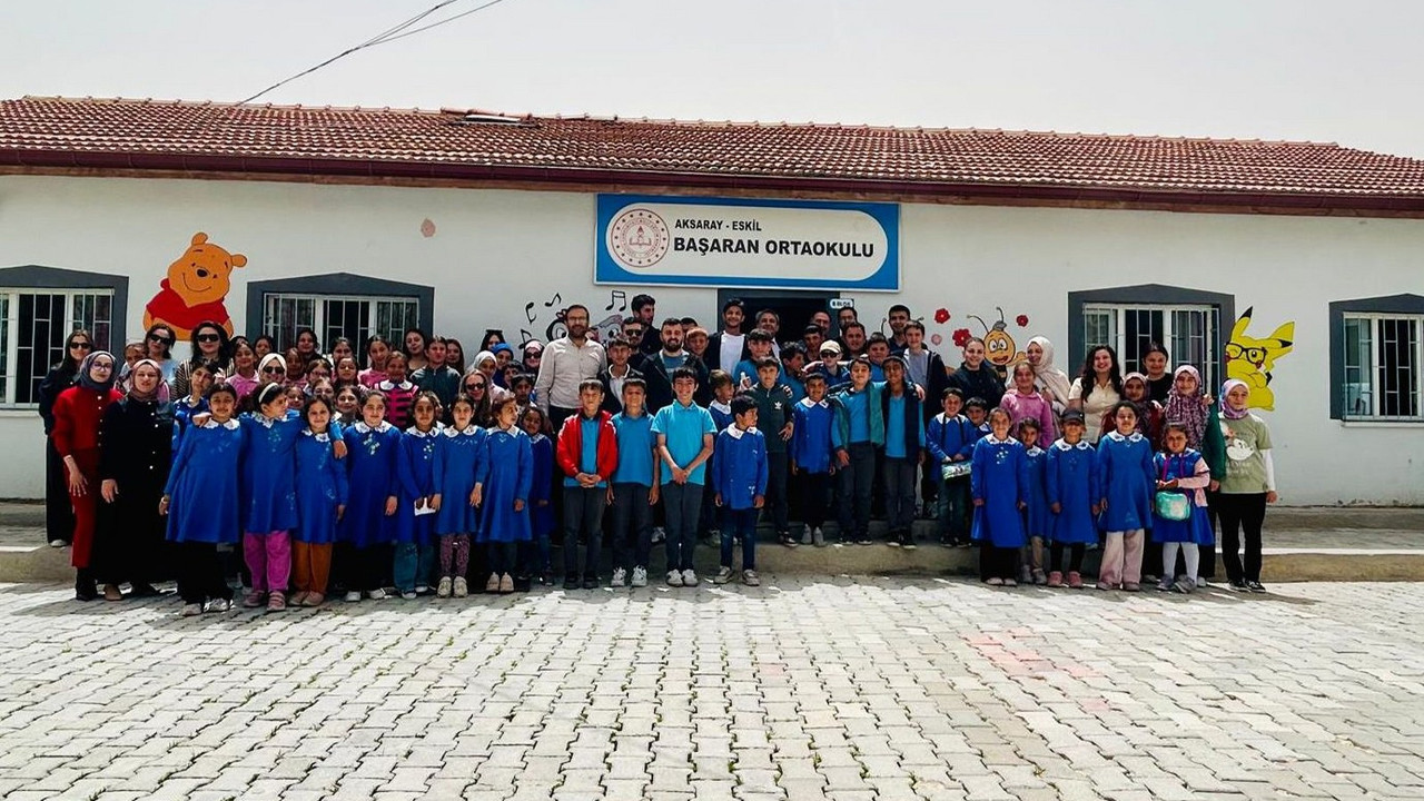 ASÜ öğrencilerinden köy okullarına 7 bin kitaplık …