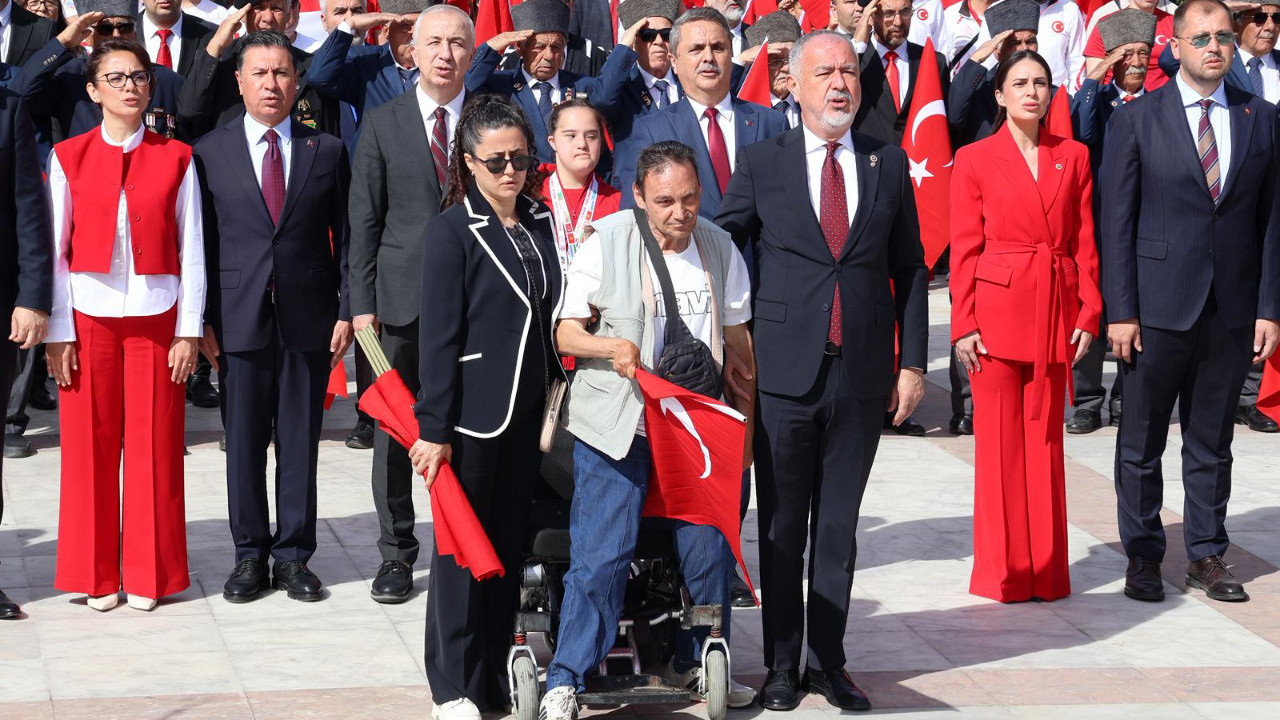 19 Mayıs'ta tüyleri diken diken eden görüntü