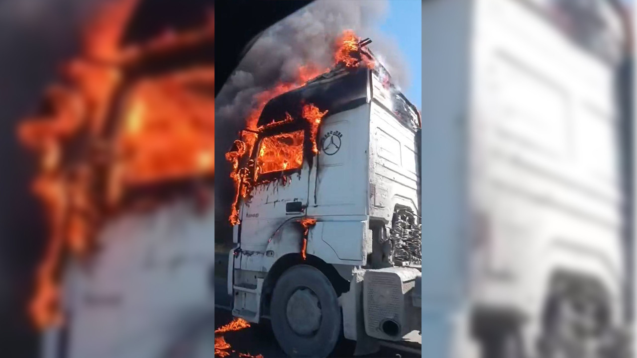 İstanbul'da korkutan yangın: Seyir halindeki TIR alev alev yandı