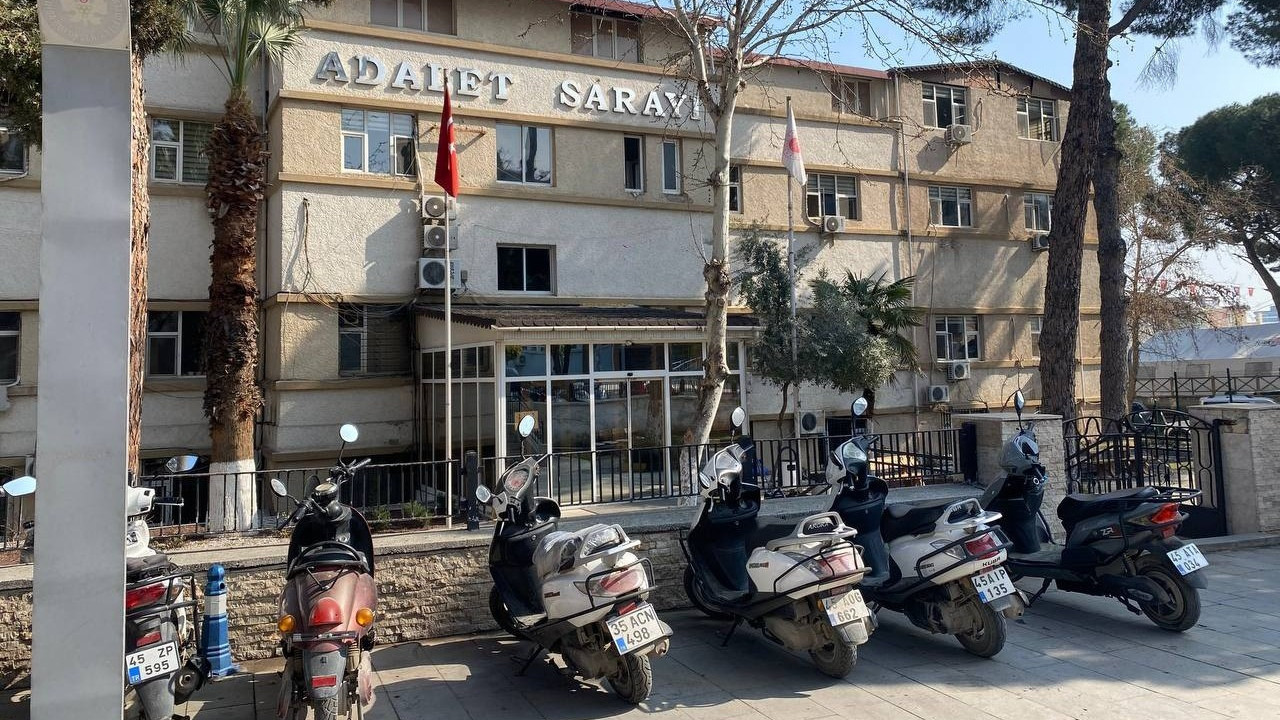 Alaşehir’de baskın: Evden 21 kök kenevir çıktı, şüpheli tutuklandı