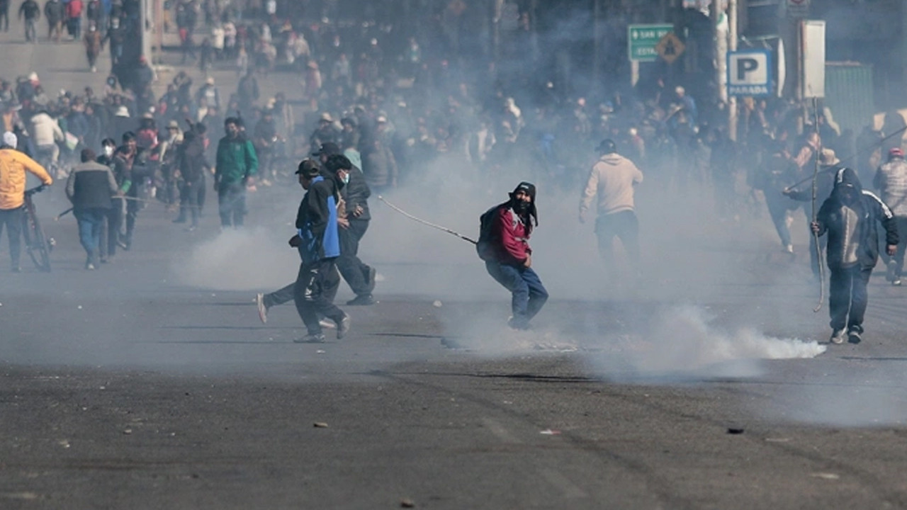 Bolivya’da 40 yılın en büyük krizi: Gözaltı sayısı yükseldi