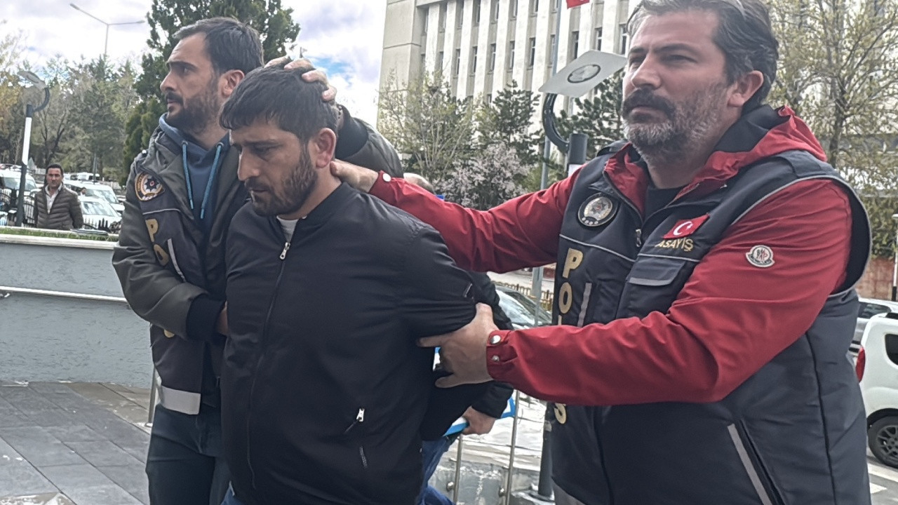 Erzurum’da cami önünde cinayet