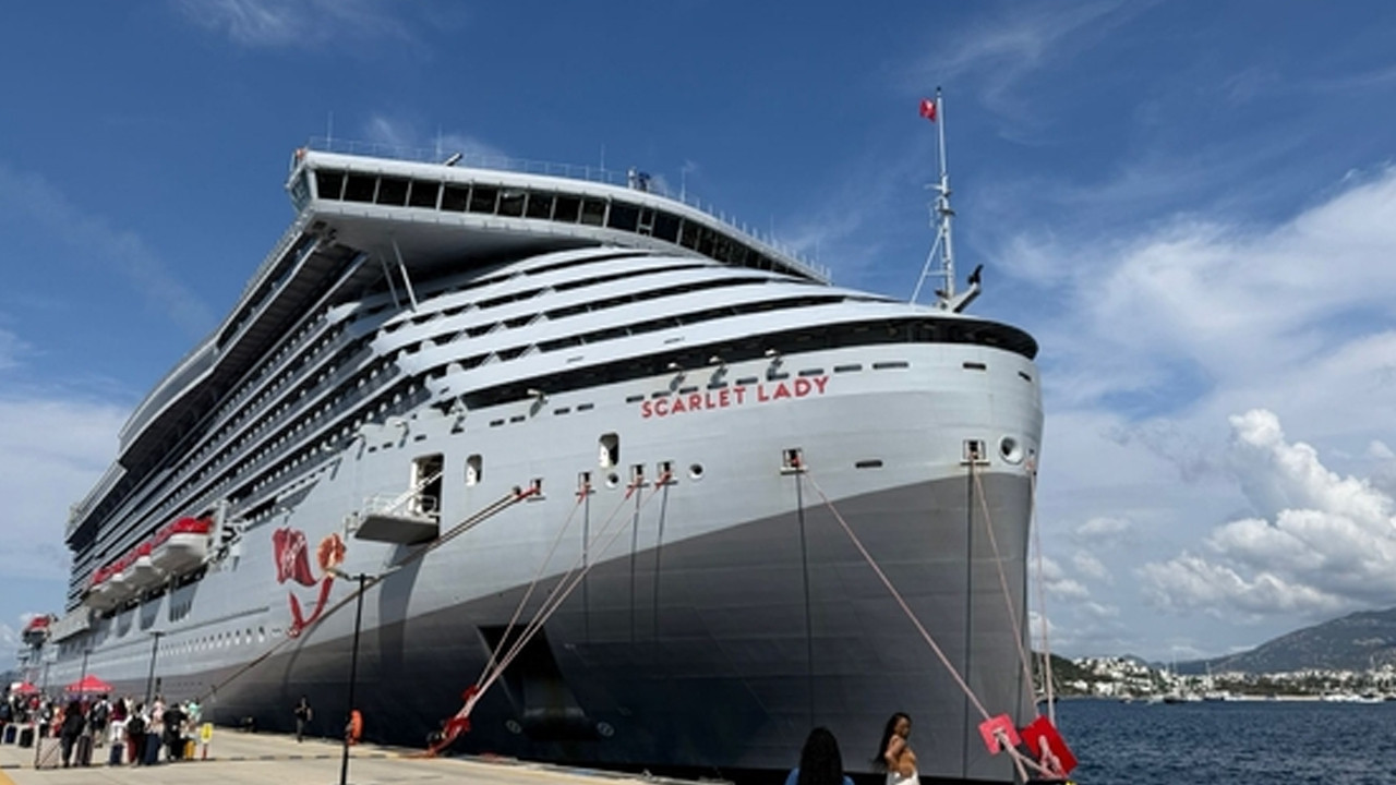 Gemiler Bodrum'a indi: 2 bin 636 kişi geldi