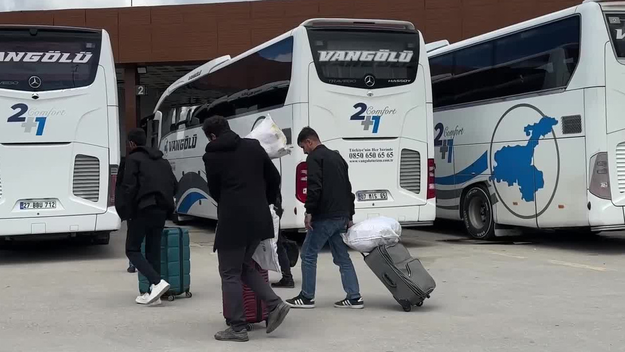 Vanlı otobüs firmaları giderlerden dertli: "25 milyona otobüs alıyorsun, boş gidip geliyor"