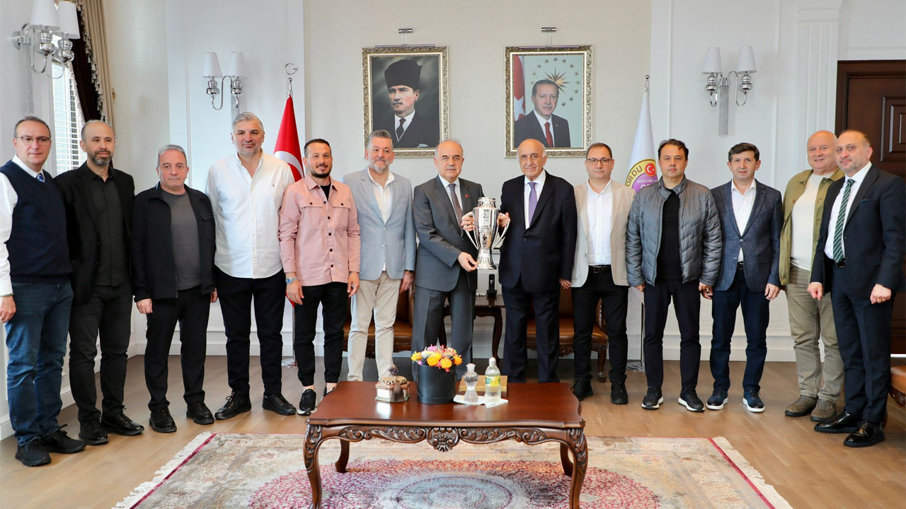 52 Orduspor yönetimi, Vali Erol’u ziyaret etti