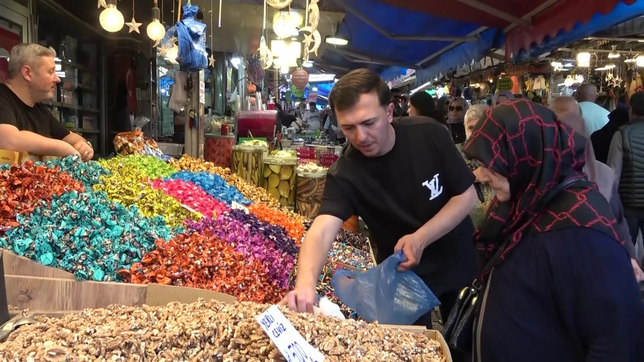 Bursa’da çarşısında bayram yoğunluğu