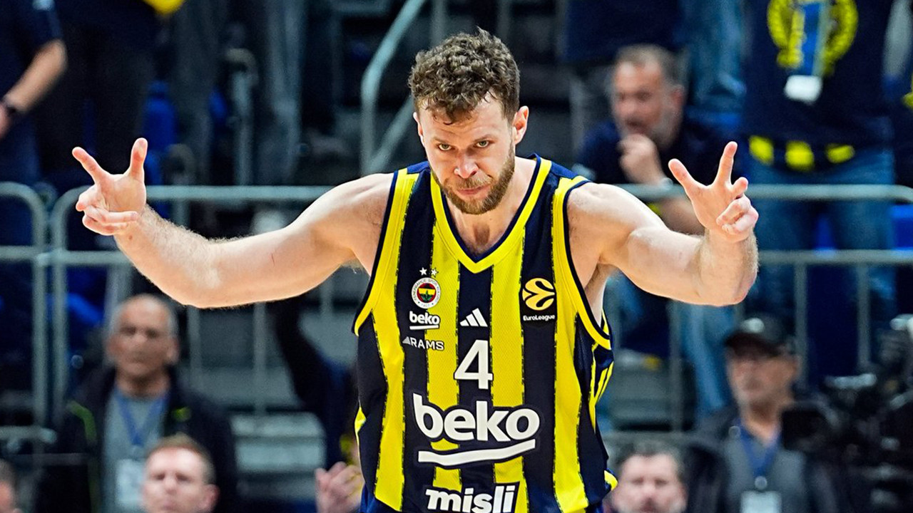 Nicola Melli Yunan muhabirin sorusuna patladı: 'Hangi maçları izliyorsunuz bilmiyorum'