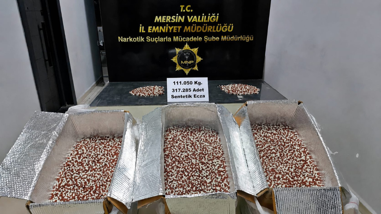 Mersin’de zehir tacirlerine darbe: Yüz binlerce hap bulundu