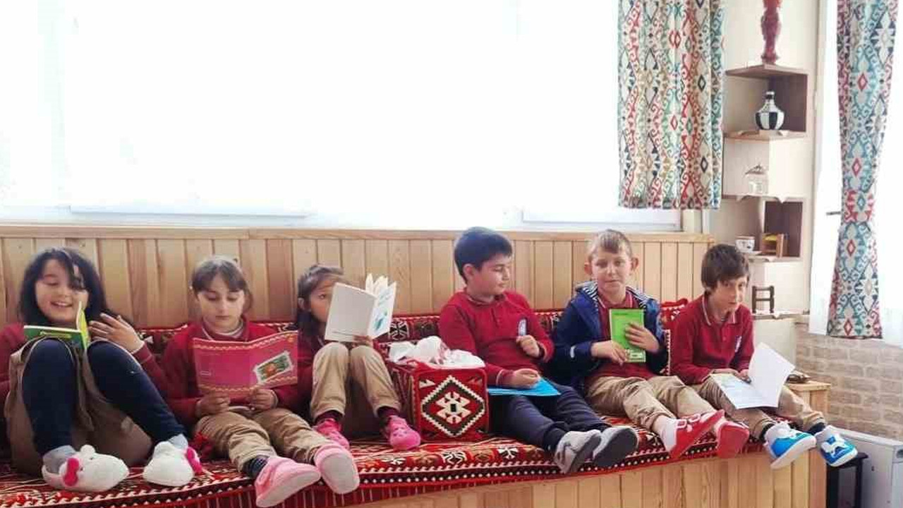 Öğrencilerin aileleriyle hazırladığı hikâyeler kitaplaştırıldı
