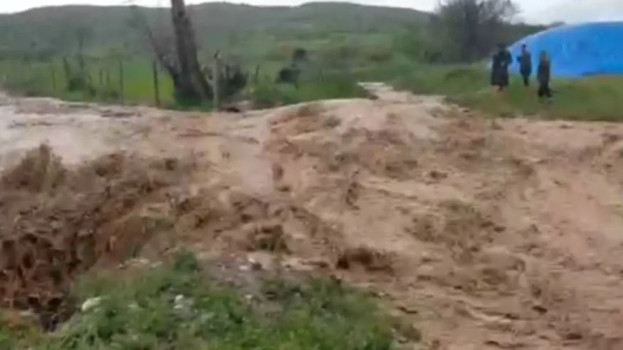 Çorum'da dolu ve sağanak sele neden oldu