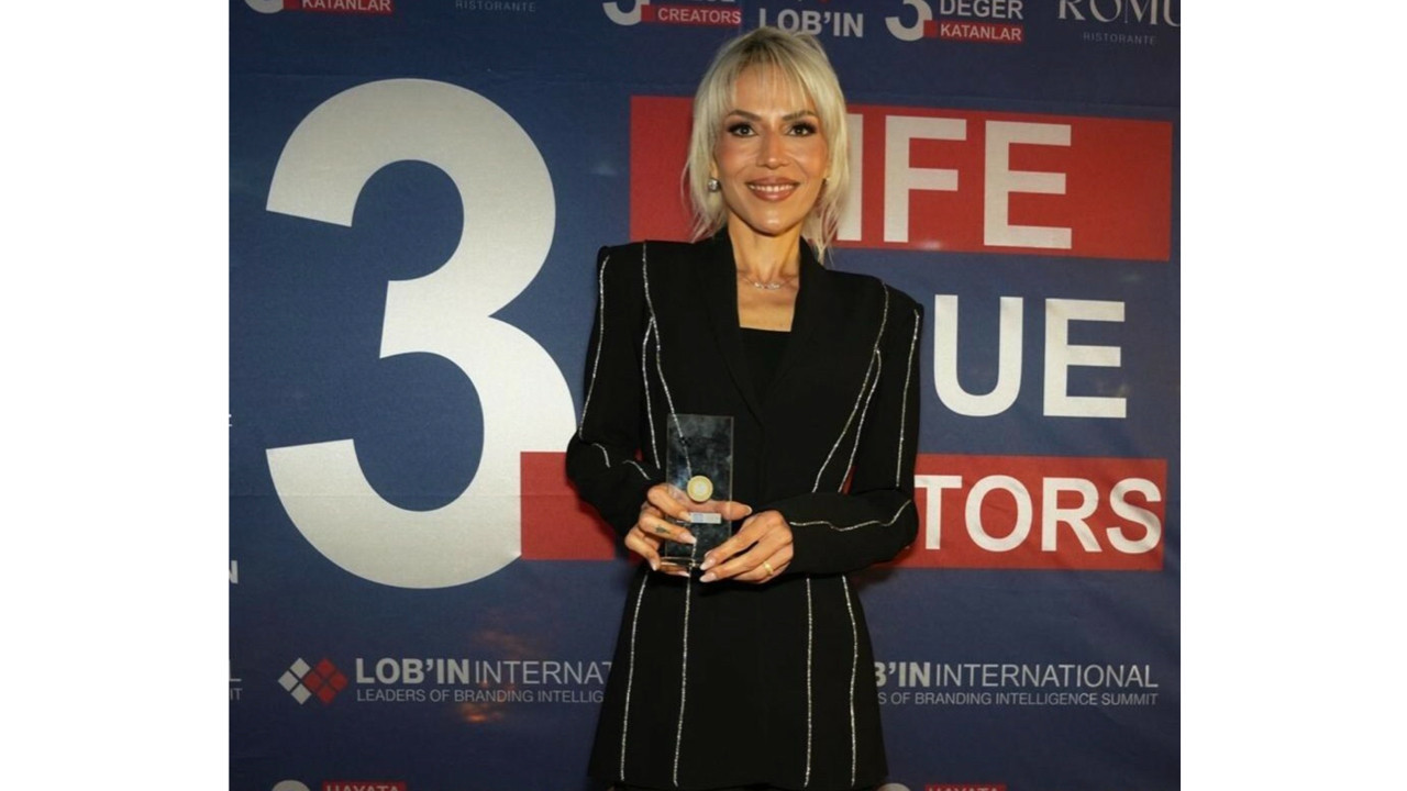 'Dil Bilimleri Onur Ödülü' Derya Şahin'e verildi