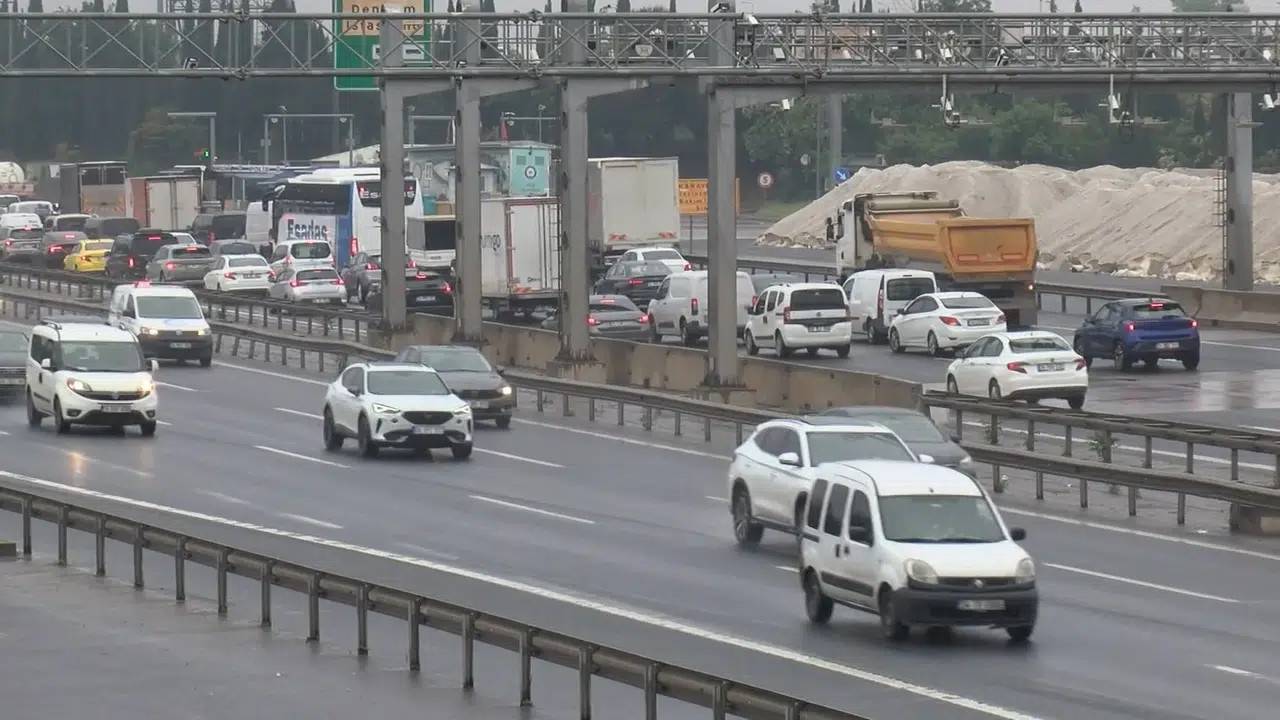İstanbul’dan kaçış başladı