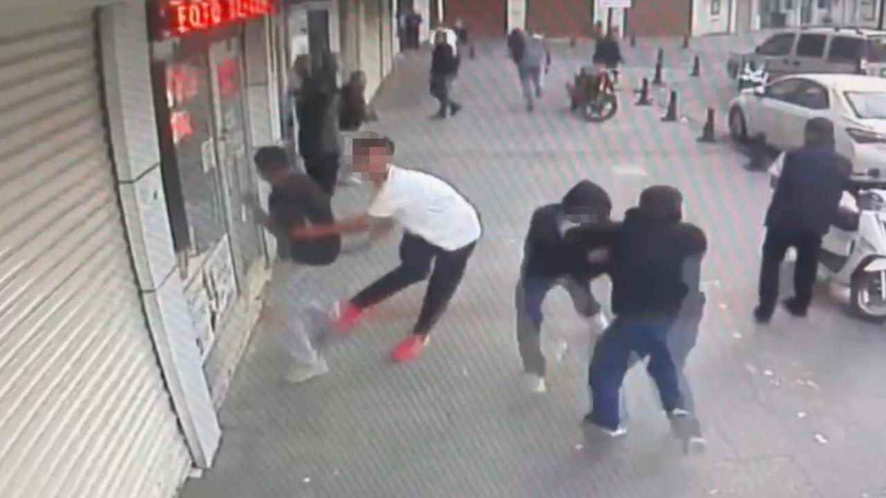 Gaziantep’te sokak ortasında silahlı kavga: 4 yaralı