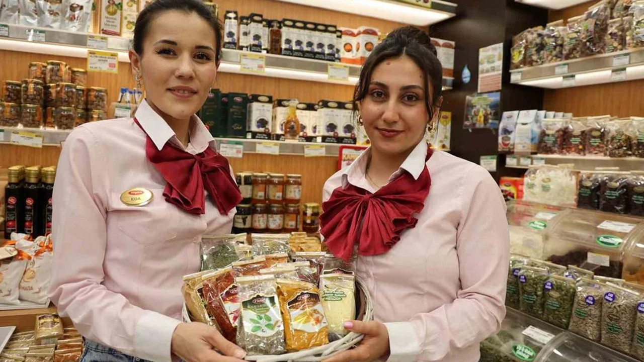 Baharat reyonları bayram için yeniden donatıldı