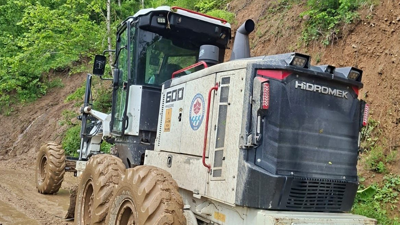 Trabzon'un bazı ilçelerinde sağanak yağış etkili oldu