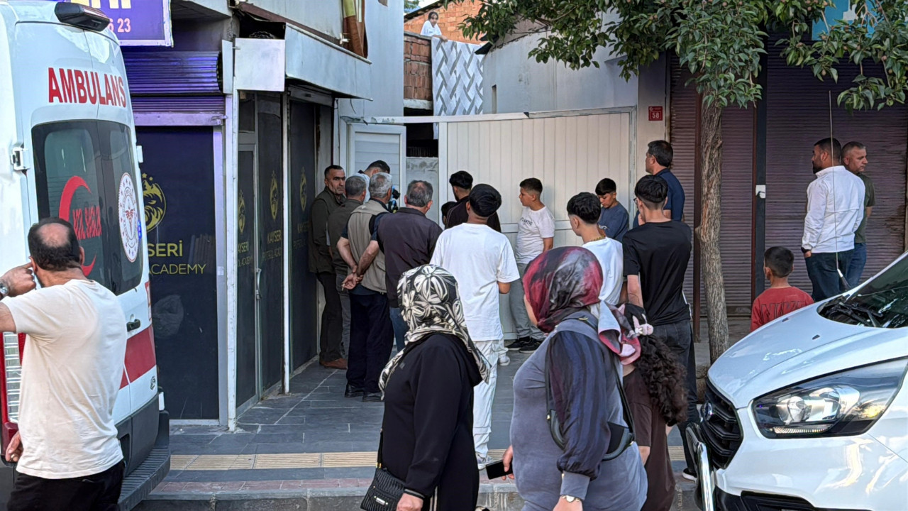 Diyarbakır’da kahreden olay: Evinin bahçesinde asılı halde bulundu