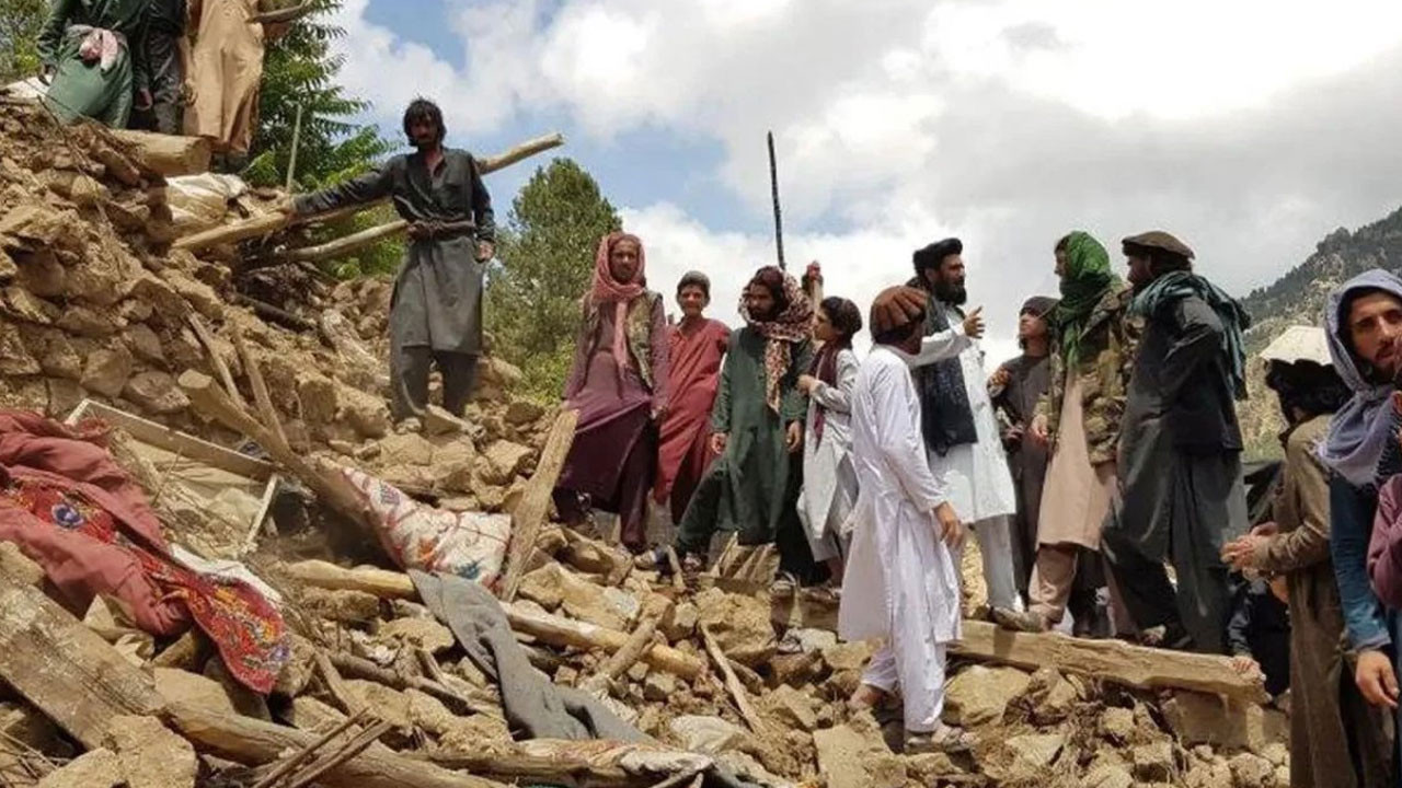Pakistan'da deprem: 1 kişi hayatını kaybetti, 11 yaralı