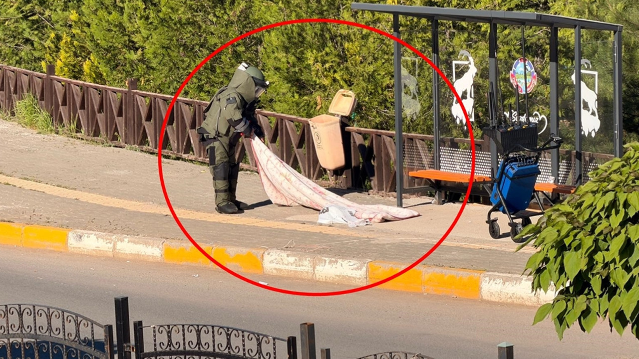 Şüpheli poşet fünye ile patlatıldı, içinden battaniye çıktı