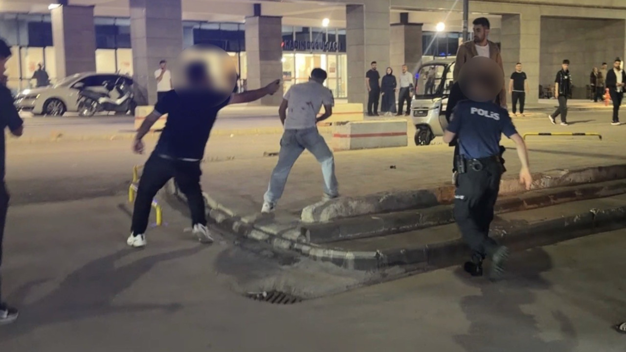 Hastanede bıçaklı saldırı: 2’si güvenlik görevlisi 3 yaralı