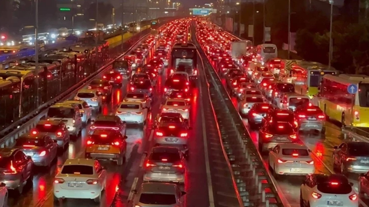 İstanbul'daki araç sayısı rekor kırdı