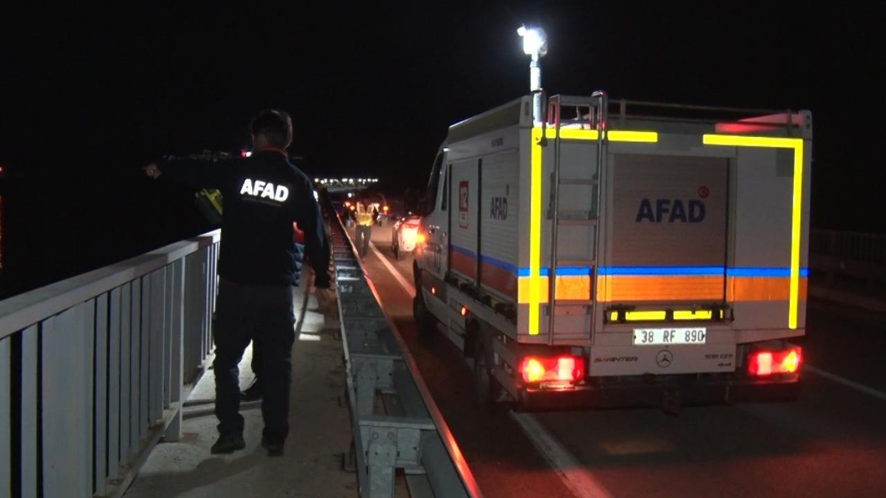 Bir kişinin Kızılırmak'a düştüğü ihbarı ekipleri harekete geçirdi