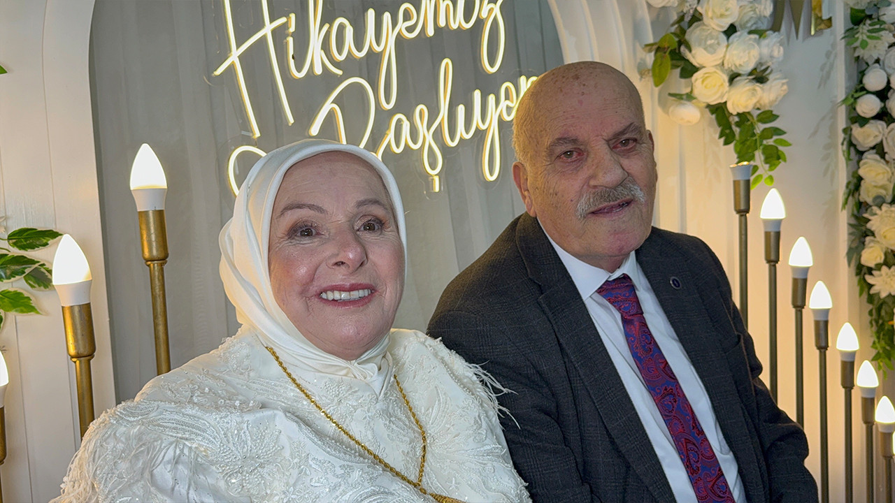 52 senelik hasret: Kaçarak evlenen çift düğün yaptı