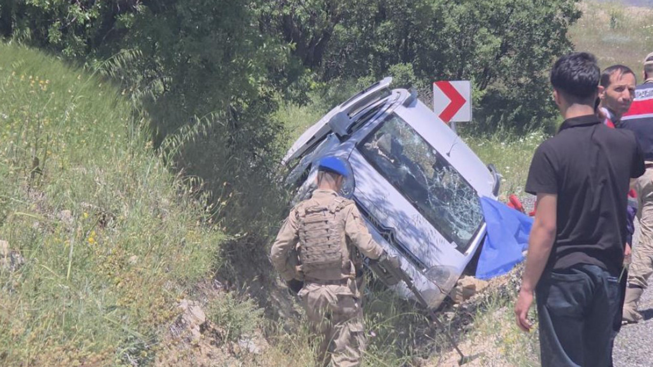 Ağabey, kardeşinin olduğu aracı taradı: Ölü ve yaralılar var