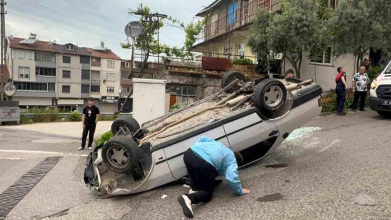 Freni boşalan Tofaş takla attı: 2 yaralı